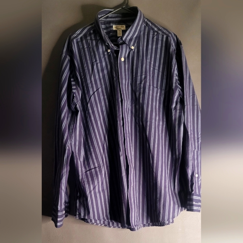 St. John's Bay iron free mens blue stripped shirt XL/XG